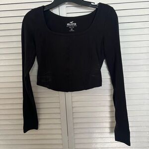 Hollister Women's Black Long Sleeve Crop Top